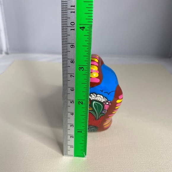 Isidoro Mix Hand Painted Sculpted Clay Cat Figurine - Picture 8 of 9